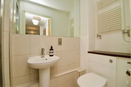 2 Bed Flat, Steward House, E3 - Photo 2