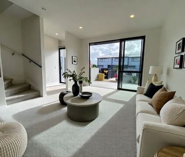 2 Bedrooms on Cessna Cres - Photo 3