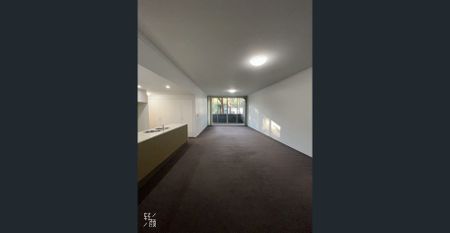 Fully Furnished-Closed to restaurant & supermarket & bus station, Super convenient location! CONFIRM THE LEASE TERM IN ADVANCE! - Photo 2