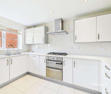 Roe Gardens, Three Mile Cross, Reading, RG7 - Photo 5