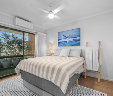 FULLY FURNISHED COASTAL LIVING IN PRIME MOOLOOLABA LOCATION - Photo 4