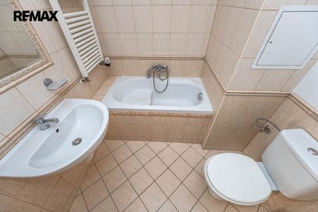 Pronájem bytu 1+kk v osobním vlastnictví 26 m², Praha 10 - Vršovice - Fotografie 3