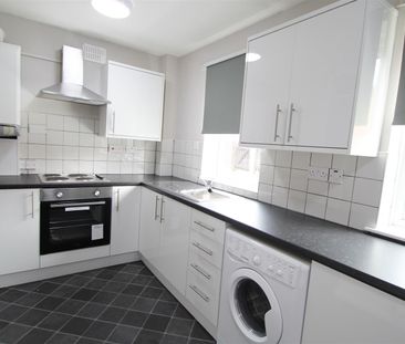 Westfield Court, Westfield Road, Hyde Park, LS3 1DL, Leeds - Photo 5