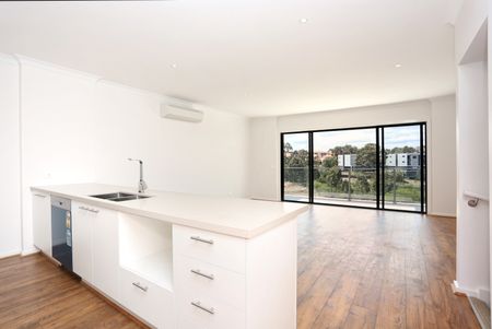 11 Linacre Drive, Bundoora VIC 3083 - Townhouse For Rent | Domain - Photo 5