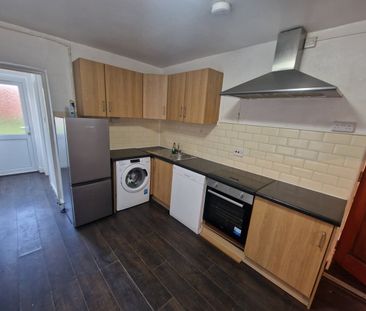 1 Bed Flat, Salcombe Road, E17 - Photo 4