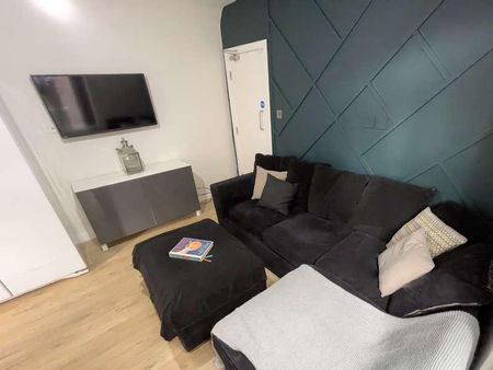 Sheil Road, L6 - Photo 2