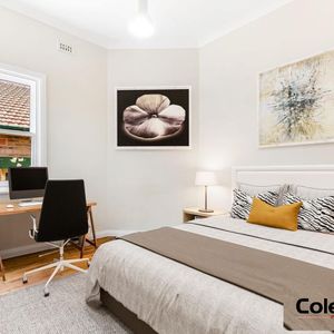 Modern Unit in Convenient Location - Photo 2