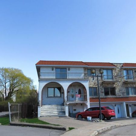 Rosemont - Superbe 4 1/2 à aire ouverte, situé juste en face de l'Hôpital Santa Cabrini. - Photo 3