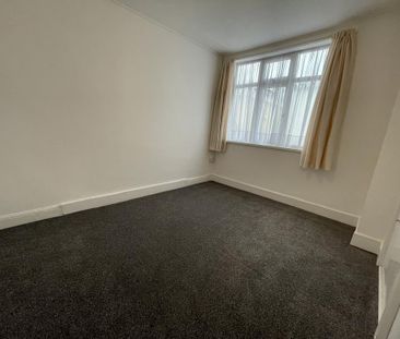 2 bedroom semi-detached bungalow to rent - Photo 2