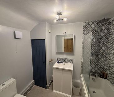 1 BED Terraced House - Photo 6