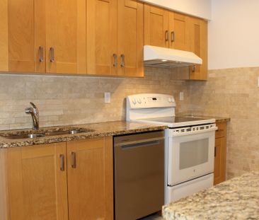 For Lease - 2033 Lumberman Lane, Oakville, Ontario - Photo 3