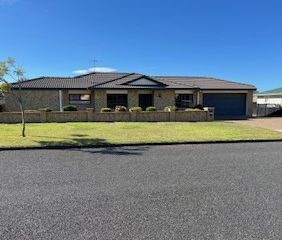 A Delightful Home in Wonderful Cherrywood - Otumoetai - Photo 1