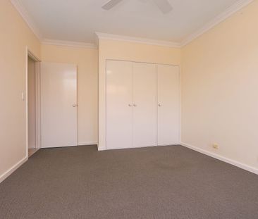 WELL MAINTAINED VILLA IN TIDY COMPLEX - Photo 5