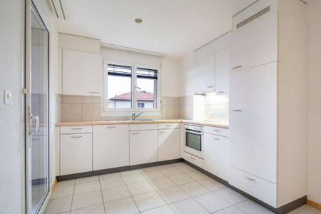 Bright apartment for rent! - Photo 4