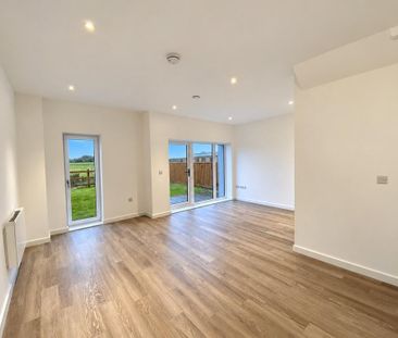 4 bedroom detached house to rent - Photo 1
