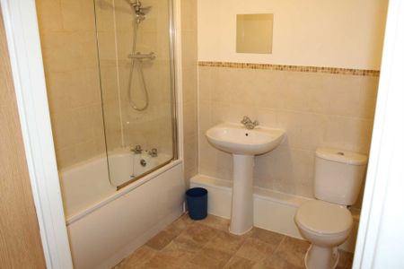 Ladywell Point, Salford - Photo 3