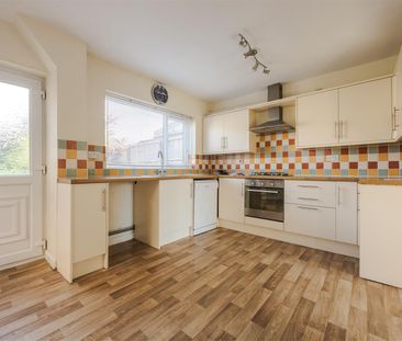To Let 3 Bed House - Semi-Detached - Photo 1