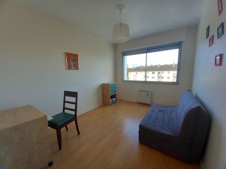 APPARTEMENT MEUBLE T3 - 77m² - PARAY LE MONIAL - Photo 4