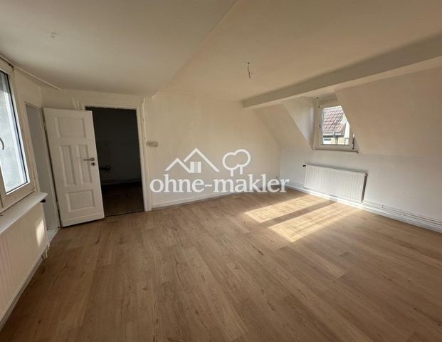 Charmante 3-Zimmer-Dachgeschosswohnung in historischem Fachwerkhaus – Steinstraße 11, Recklinghausen - Photo 1