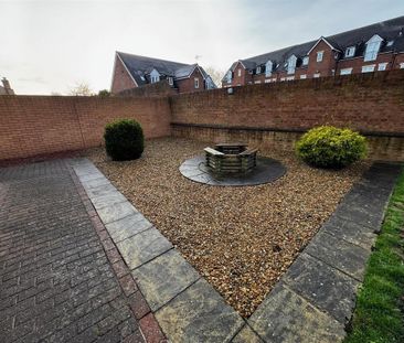 4 bedroom detached bungalow to rent - Photo 4