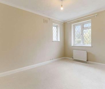 Holly Lane East, Banstead, SM7 - Photo 3