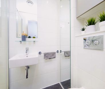 Large Studio - Photo 4