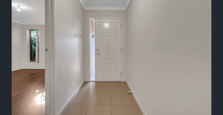 House for Rent Available in Tarneit. - Photo 2