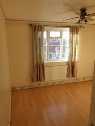 2 Bed Flat, Melford Court, SE22 - Photo 1