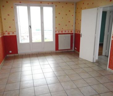 Location Appartement 2 pièces 44m² RIORGES 42153 - Photo 2