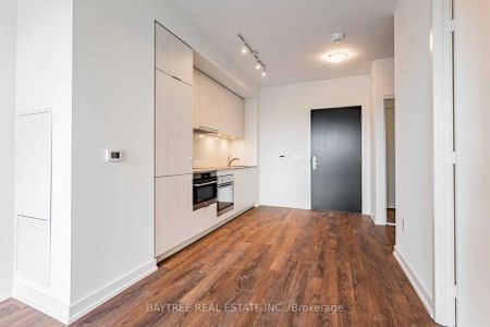 158 Front Street E #521 - Photo 5