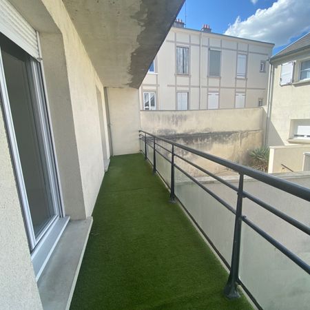 Location Appartement 2 pièces 39m² ORLEANS 45000 - Photo 3