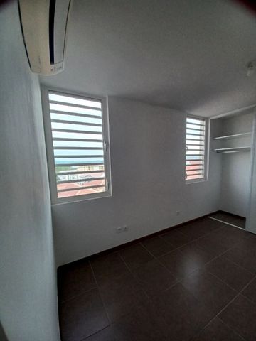 Location Appartement 69.52m² 3 pièces Fort de france - Photo 4