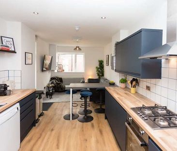 6 Bedroomed co-living home refurbished in 2023 - Photo 2