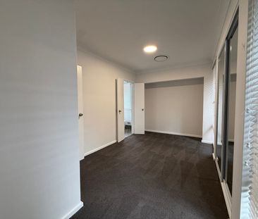 Spacious Family Home in Duncraig - Photo 5