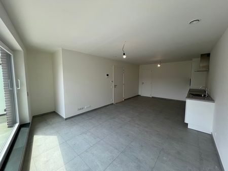 Gelijkvloers appartement met zonnig terras en aparte garage! - Photo 4