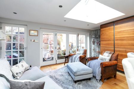 4 bedroom terraced house to rent - Photo 5