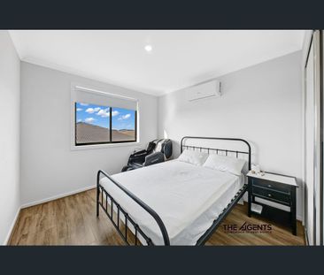 5 Codrington Road, Truganina, Vic 3029 - Photo 3