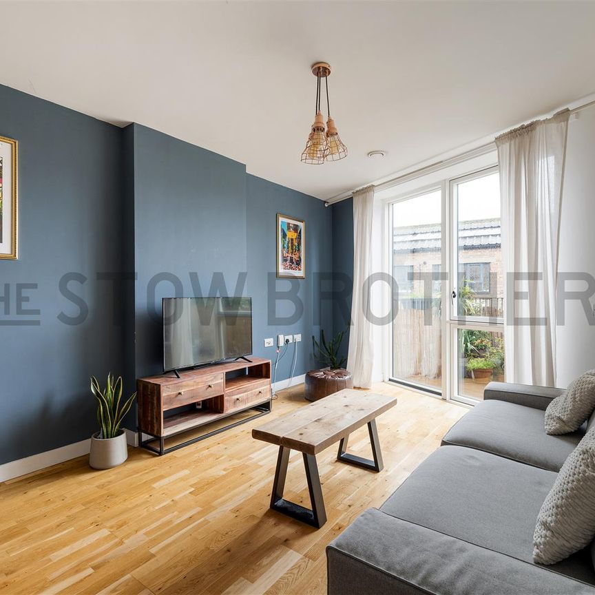 71 Sutherland Road , E17 6BH - Photo 1