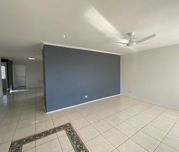 Save on Electricity with the Solar Panels - Photo 3