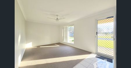 4-Bedroom Family Home in a Quiet Cul-de-Sac Location - Photo 2