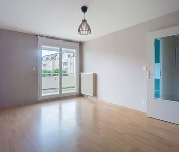 Apartment - Photo 2