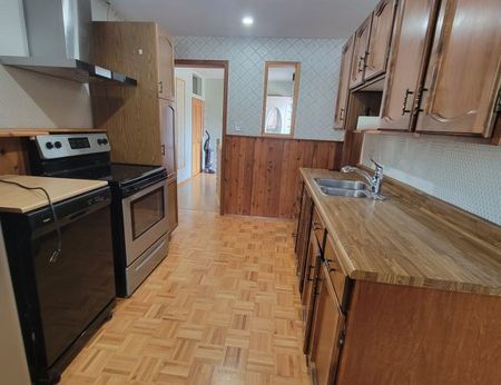 Barrington Avenue, Winnipeg, MB, R2M 2A5 - Photo 2