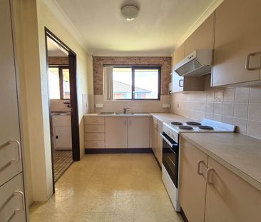 Well Positioned Apartment - Water Included! - Photo 2