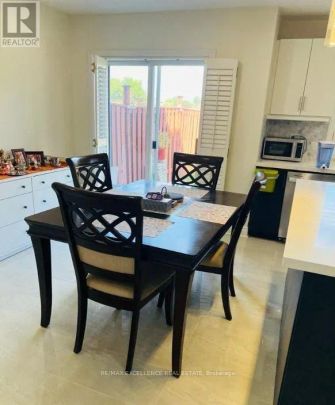 311 OAKTREE CIRCLE E - Photo 1