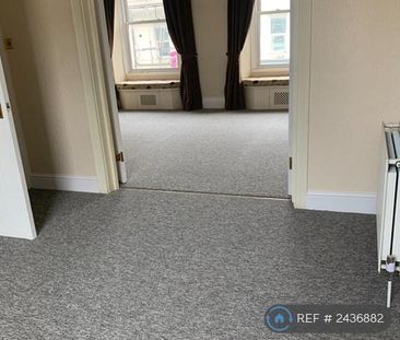 4 bedroom maisonette to rent - Photo 2