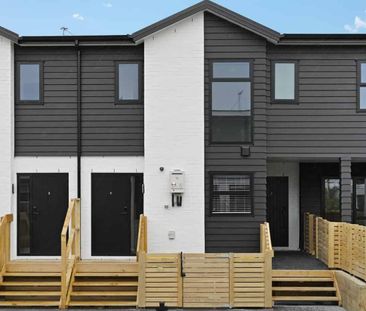 Brand New Home in a Quiet Chartwell Street - Photo 1