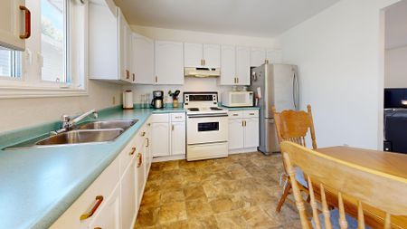 For Lease - 103 Bruce Street Unit# B, Blue Mountains, Ontario - Photo 4