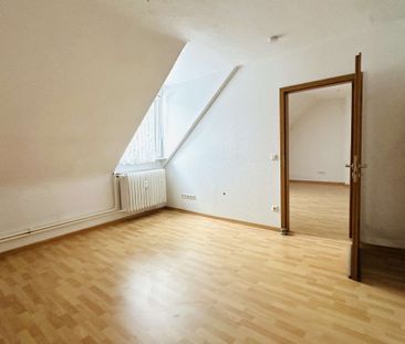 KREFELD CITYLAGE- SCHÖNE 2 ZIMMER WOHNUNG - WOHNKÜCHE MIT DACHTERRASSE - BADEZIMMER MIT FENSTER - Foto 3