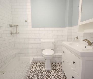 2 Bedroom Flat/Apartment To Let - Photo 2
