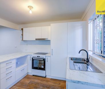 Freshly Renovated & Perfectly Positioned! - Photo 4